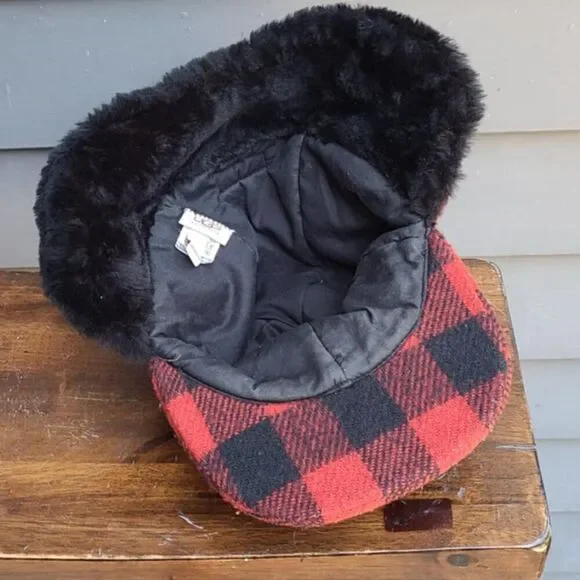 UGG Black shearling Red Black Buffalo Plaid Lumberjack Hat size L/XL